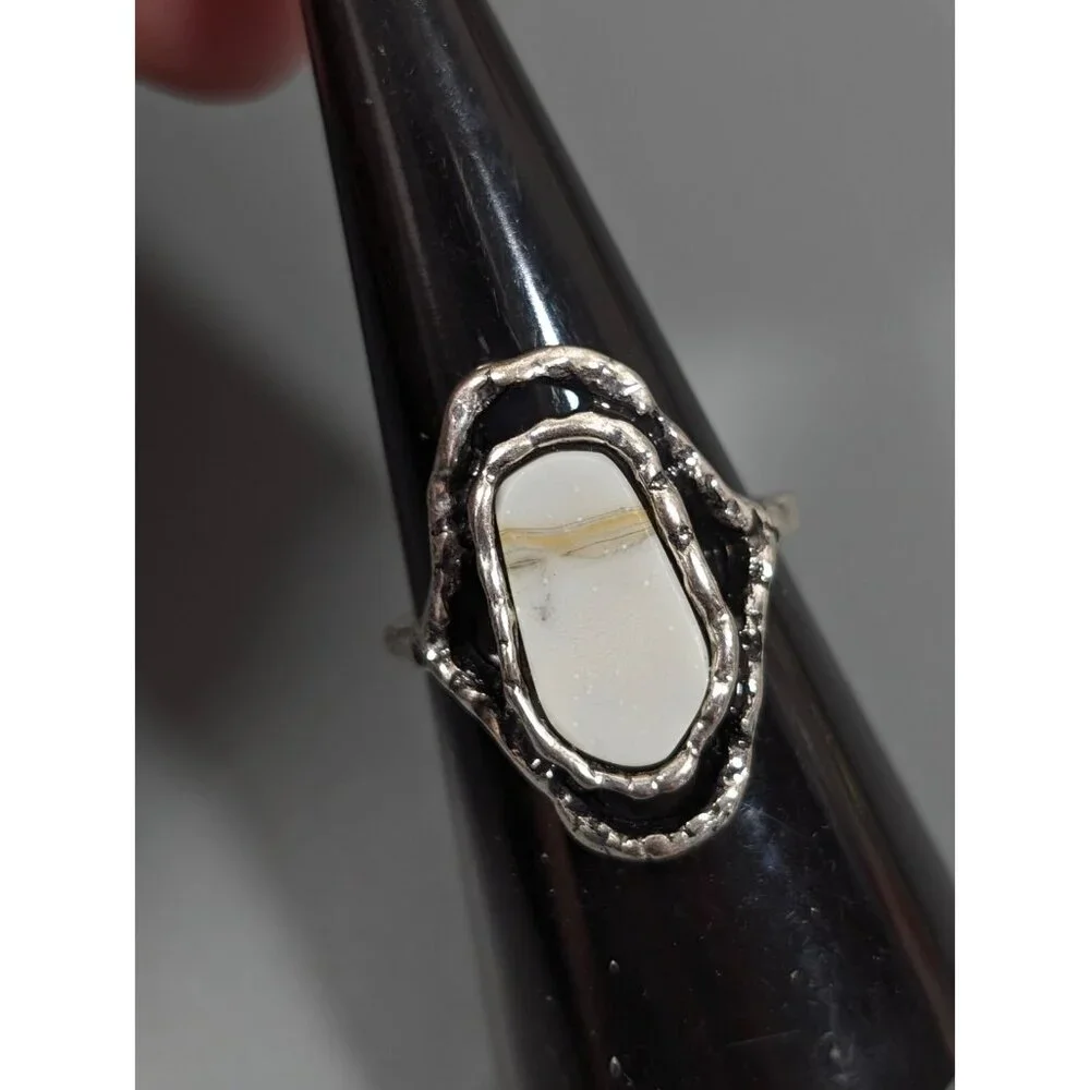 Boho Western‎ Gray Faux Stone silver Tone Oval Ring Size 7.75